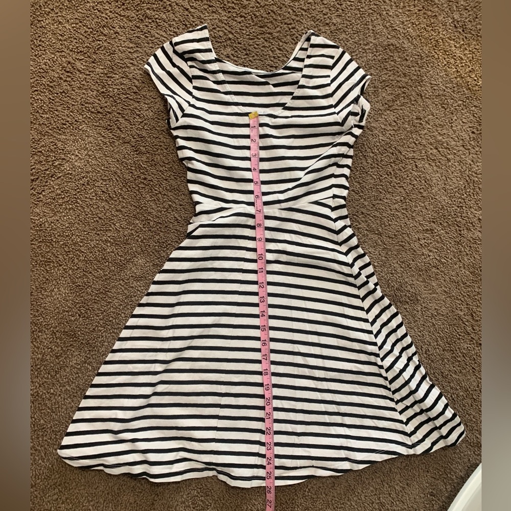 RELIST SOON 🤩 3/$10 - Old Navy Striped Skater Dress - Picture 5 of 5